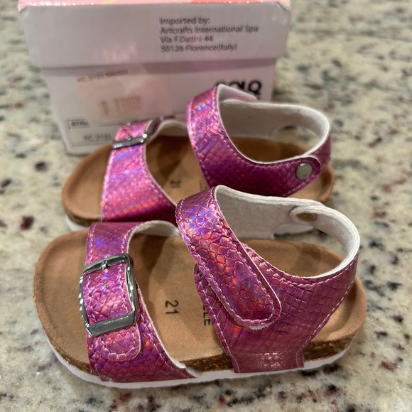 Colors of California Pink Metallic Kids Sandals size 21 / 5.5 - Picture 2 of 6